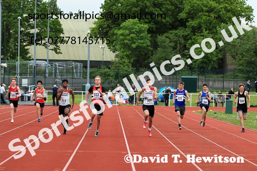 Men and Boys 200 metres, 2022 North Eastern Track and Field Champs., Middlesbrough. David T. Hewitson/Sports for All Pics